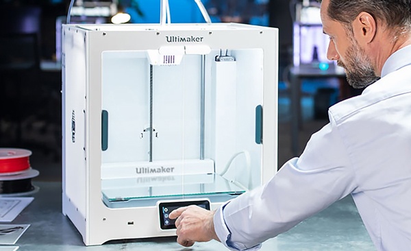 Ultimaker-S5-hero-600px-1